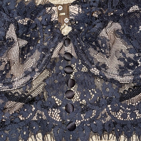 Black lace bralette - Picture 5 of 9